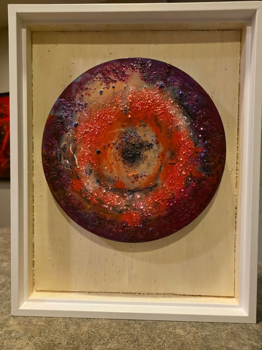 CIRCLING HOME H79230825 (c. 2025) by HB Barry Strasbourg-Thompson. View 2.
