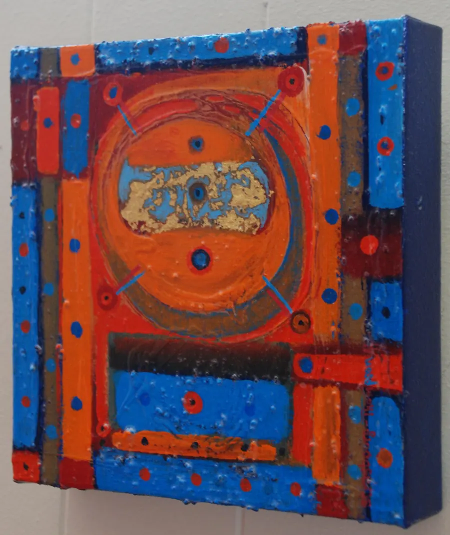Crown H71065 (2018) by HB Barry Strasbourg-Thompson. View 2.