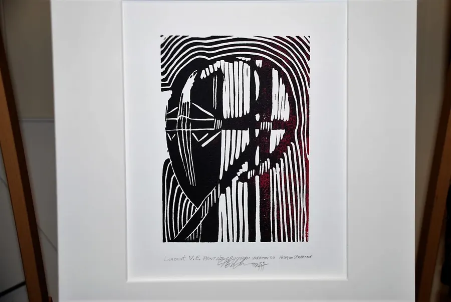Linocut V.E. print, 2/20, Cruciform Variation 3.0 (2015) by HB Barry Strasbourg-Thompson. A/P Akua inks Black and Quinacridone Magenta on 14 x 11 Strathmore 400 print paper.